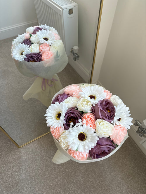 Classic mixed pastel bouquet